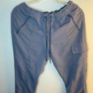 Women's Essential Jogger Pant (slightly used)